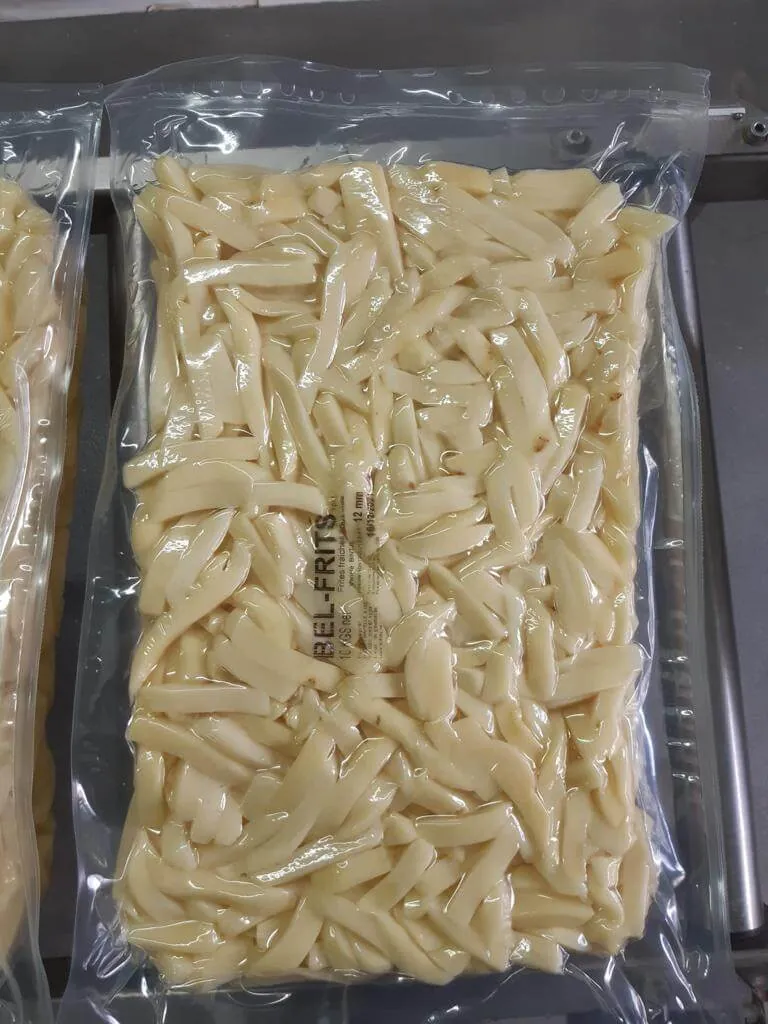 Sachet de frites fraîches sous vide